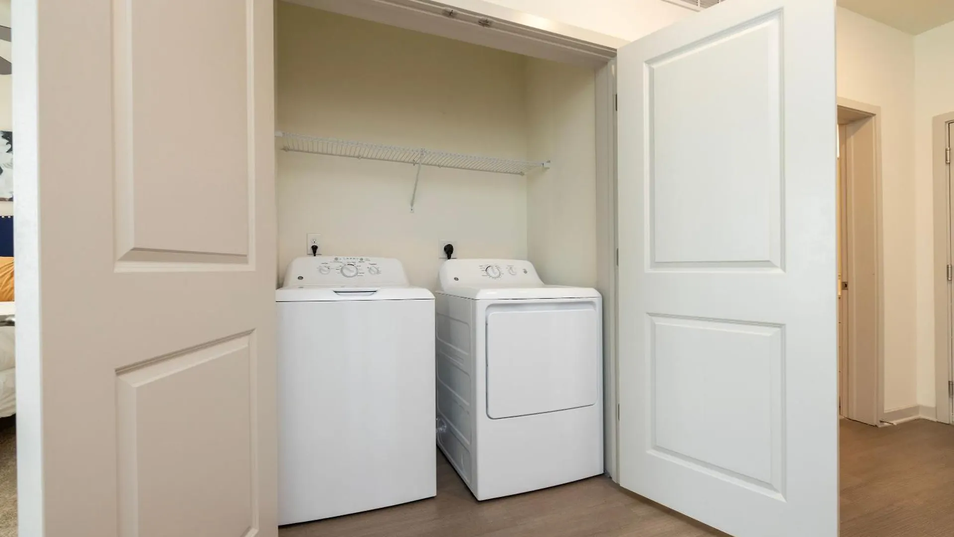 Daire Modern Nulu 2Br Cozysuites 05 Louisville